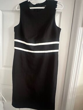 Women Black Label Evan Piccone sheath dress